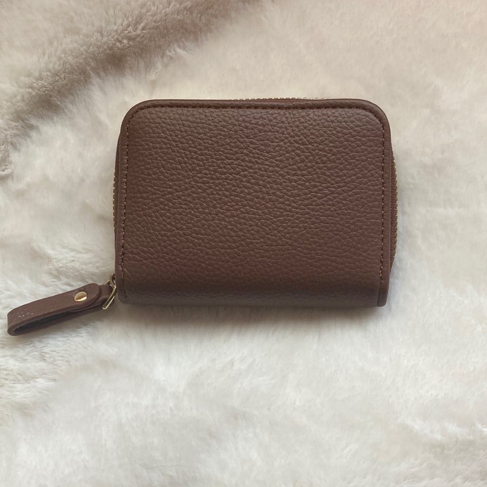Compact Brown Leather Wallet with Zip Closure